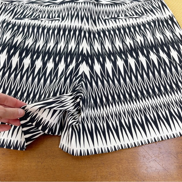 Worthington black and white geometric dress shorts - Picture 7 of 8